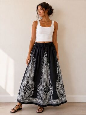 Gypsy Blue Black & White Boho Paisley Maxi Skirt Size Small